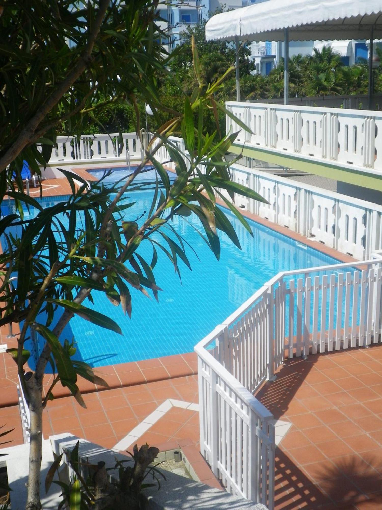 Hotel Savoy كاوْرلي المظهر الخارجي الصورة