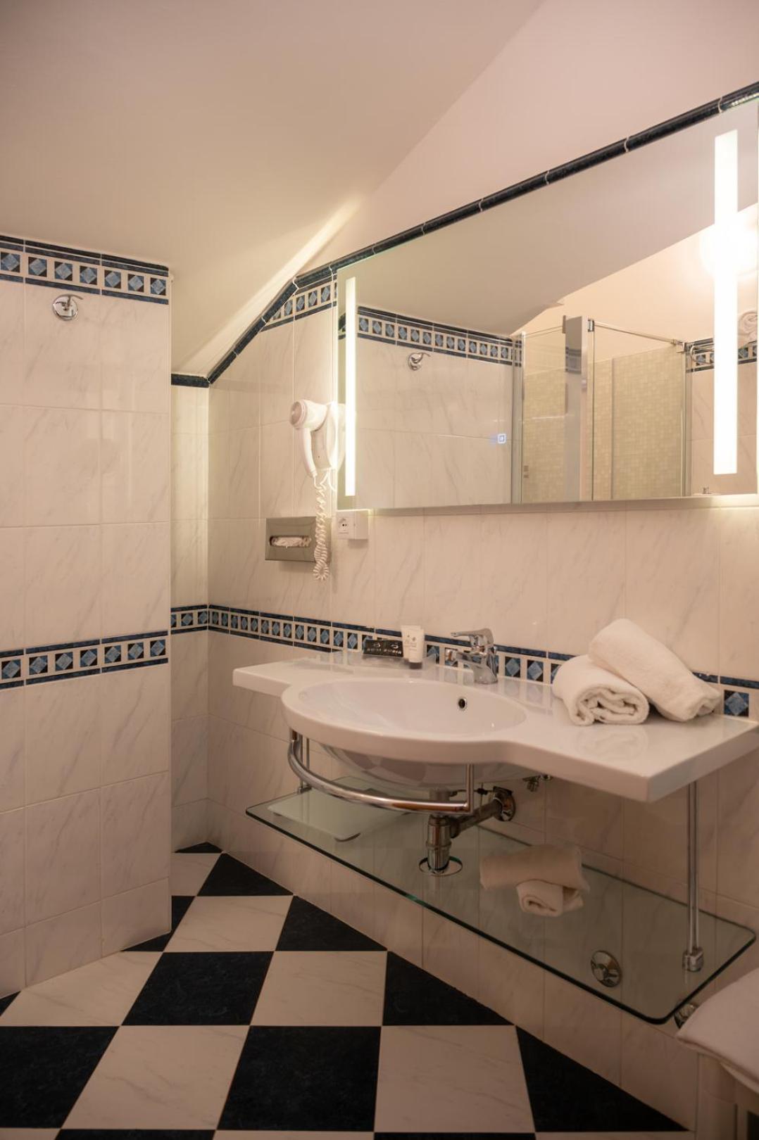 Hotel Savoy كاوْرلي المظهر الخارجي الصورة