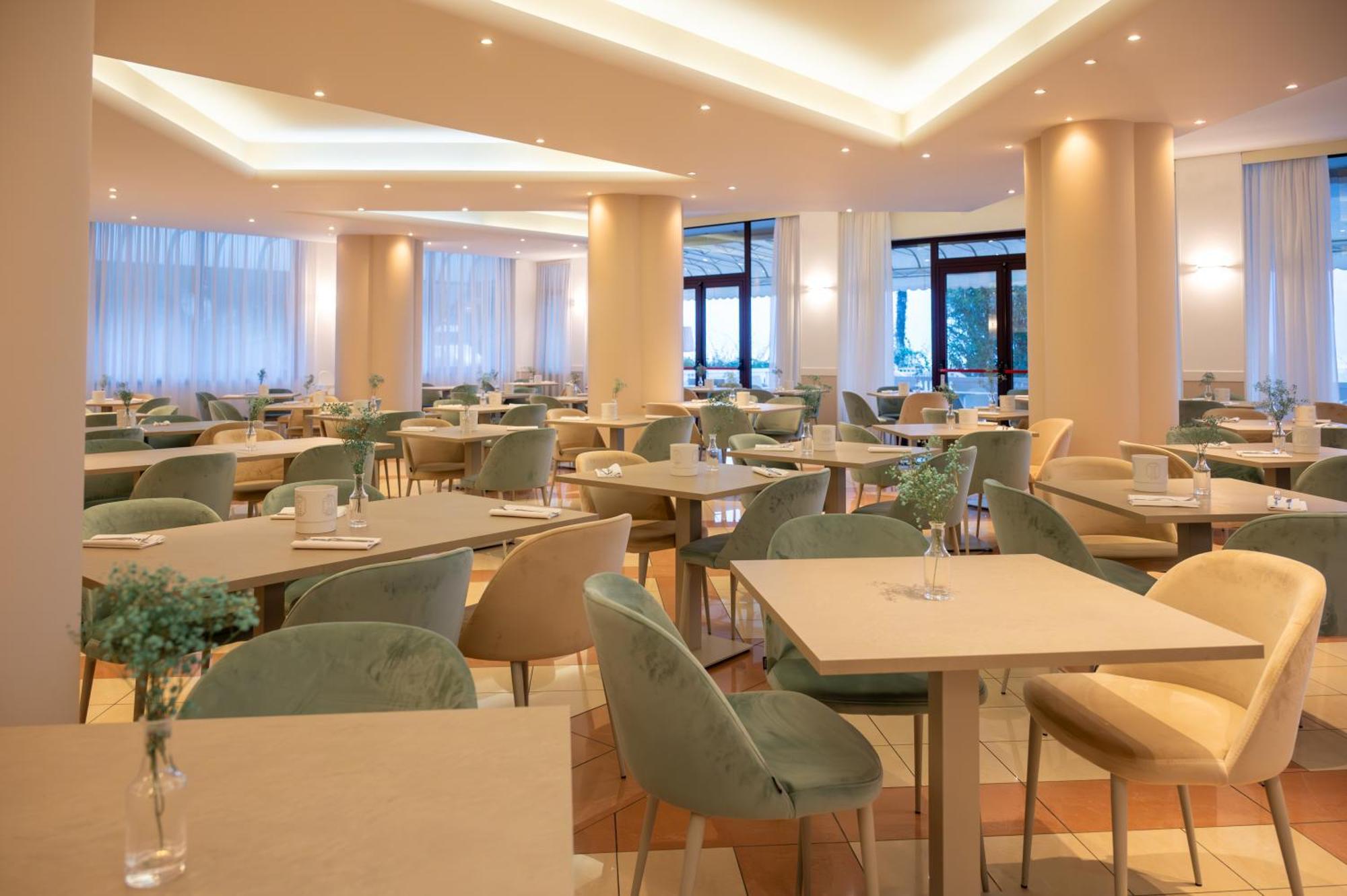 Hotel Savoy كاوْرلي المظهر الخارجي الصورة